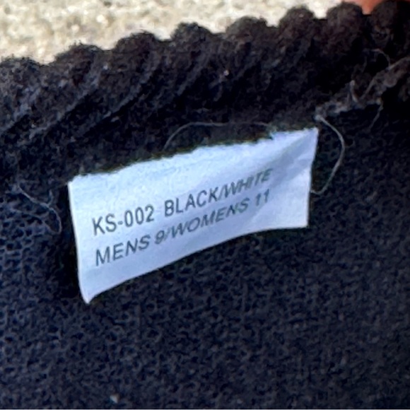 Trooper America Black and White Slippers Unisex Men’s 9/Women’s 11 - Picture 6 of 9